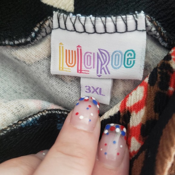 Lularoe 3XL Black abstract skirt - Picture 3 of 3